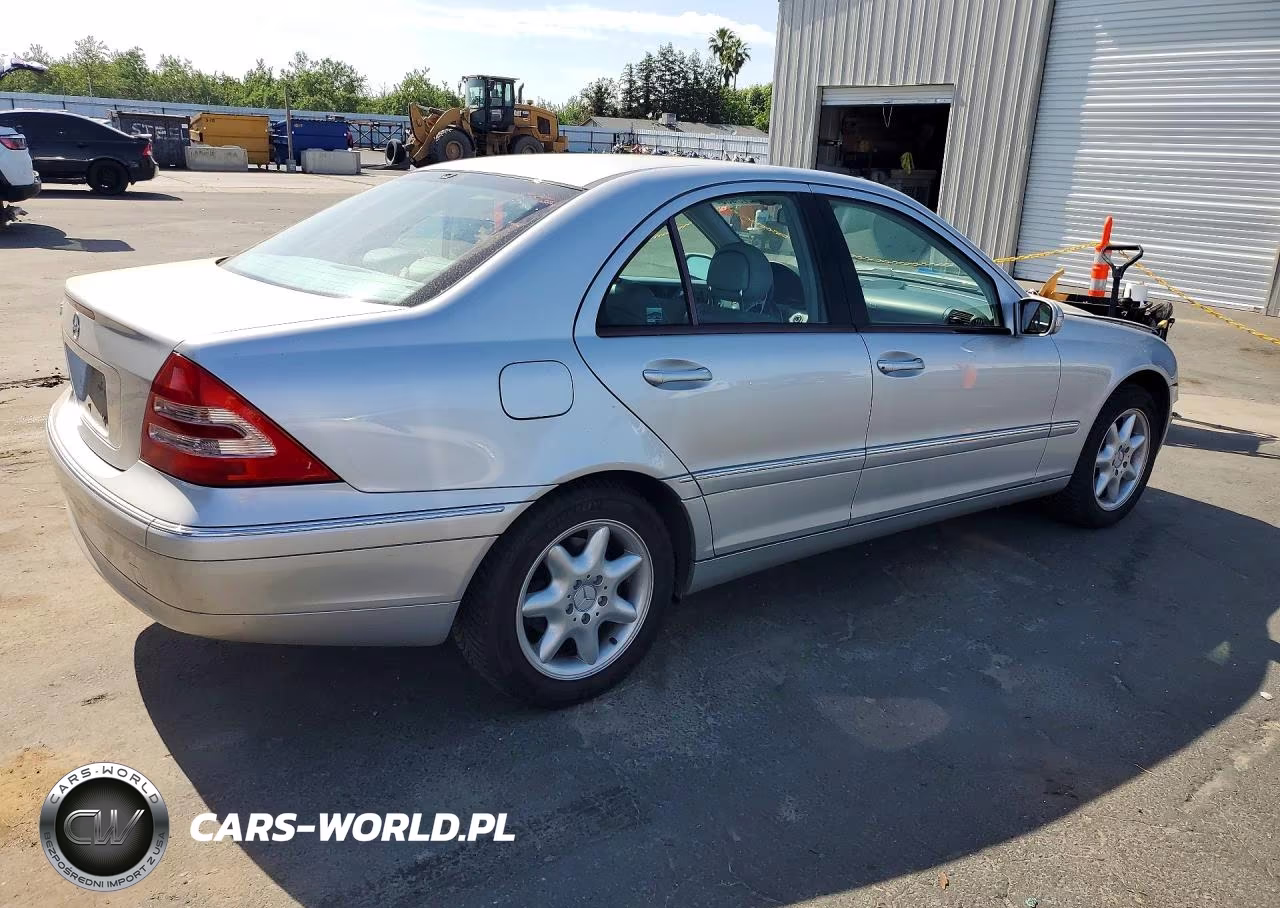 2002 Mercedes-Benz C 240 VIN:WDBRF61J12F130979 - 3