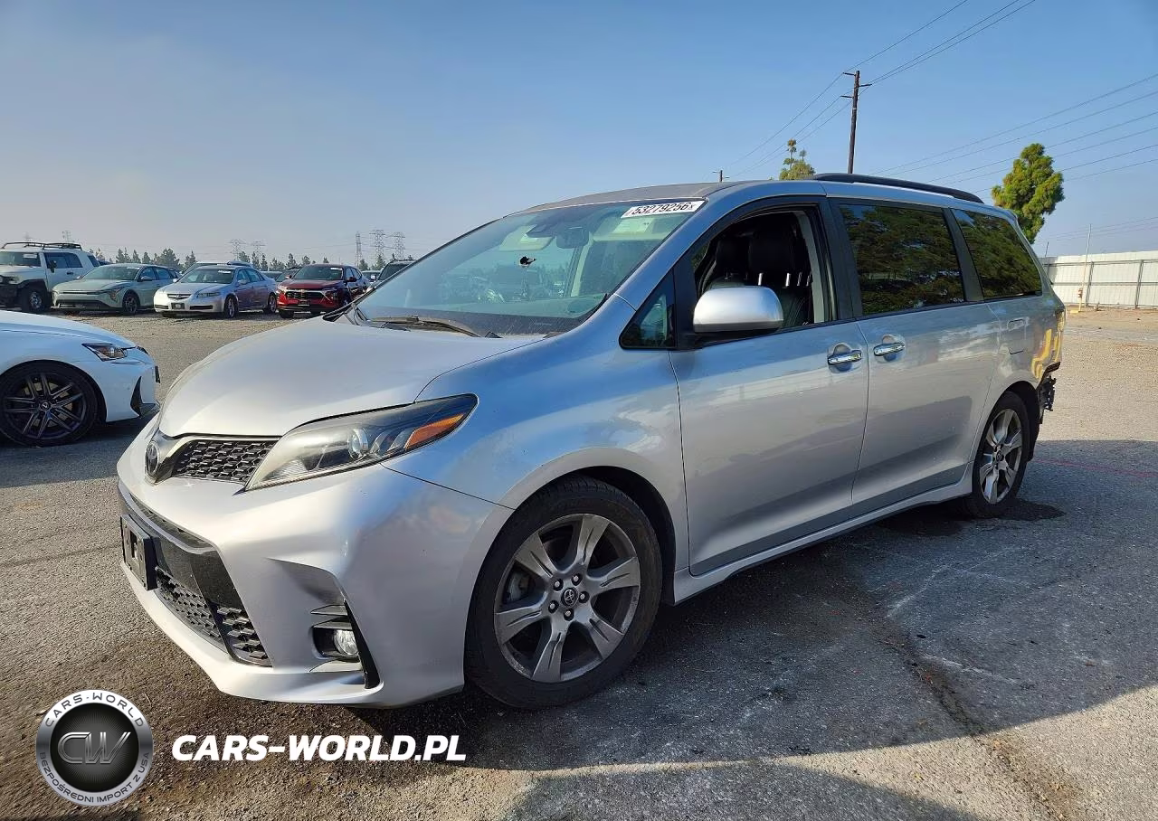 2018 Toyota Sienna Se Premium 8-Passenger