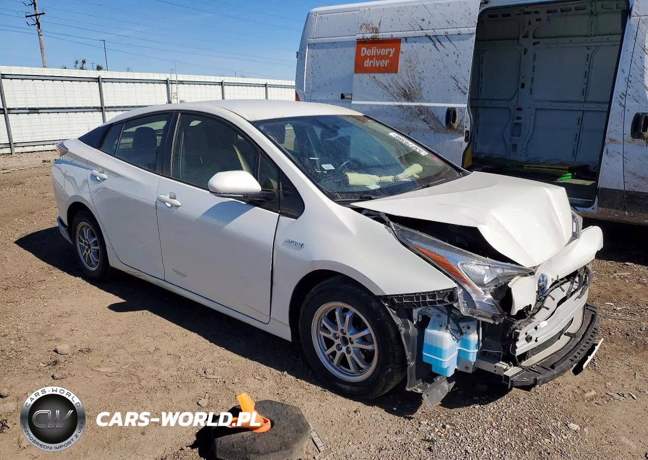 2016 Toyota Prius Three VIN:JTDKARFU2G3002538 - 4