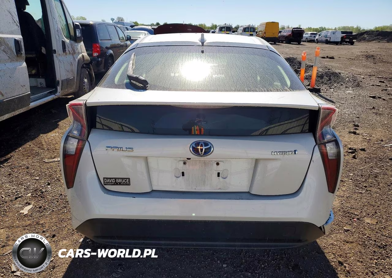 2016 Toyota Prius Three VIN:JTDKARFU2G3002538 - 6
