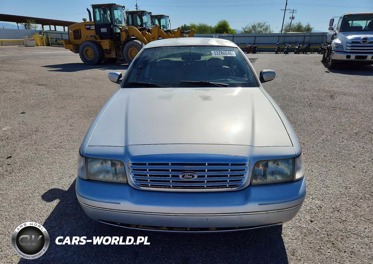 2000 Ford Crown Victor VIN:2FAFP74W0YX214325 - 5