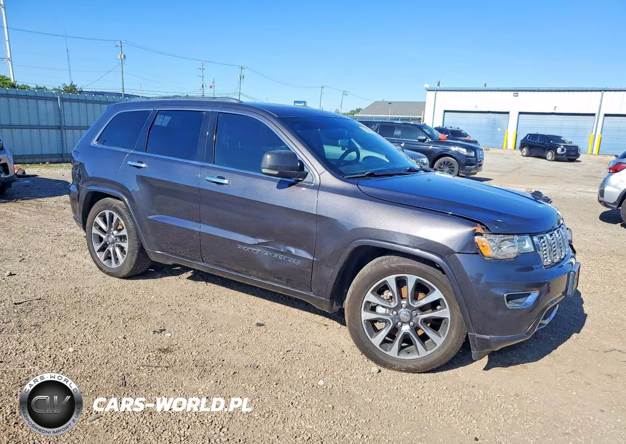 2018 Jeep Grand Cherokee Overland VIN:1C4RJFCG4JC135725 - 3