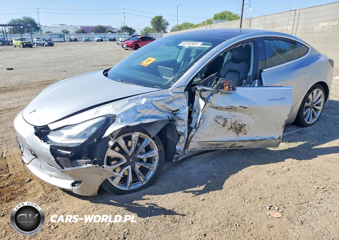 2018 Tesla Model 3 – zdjęcie 1 z 12