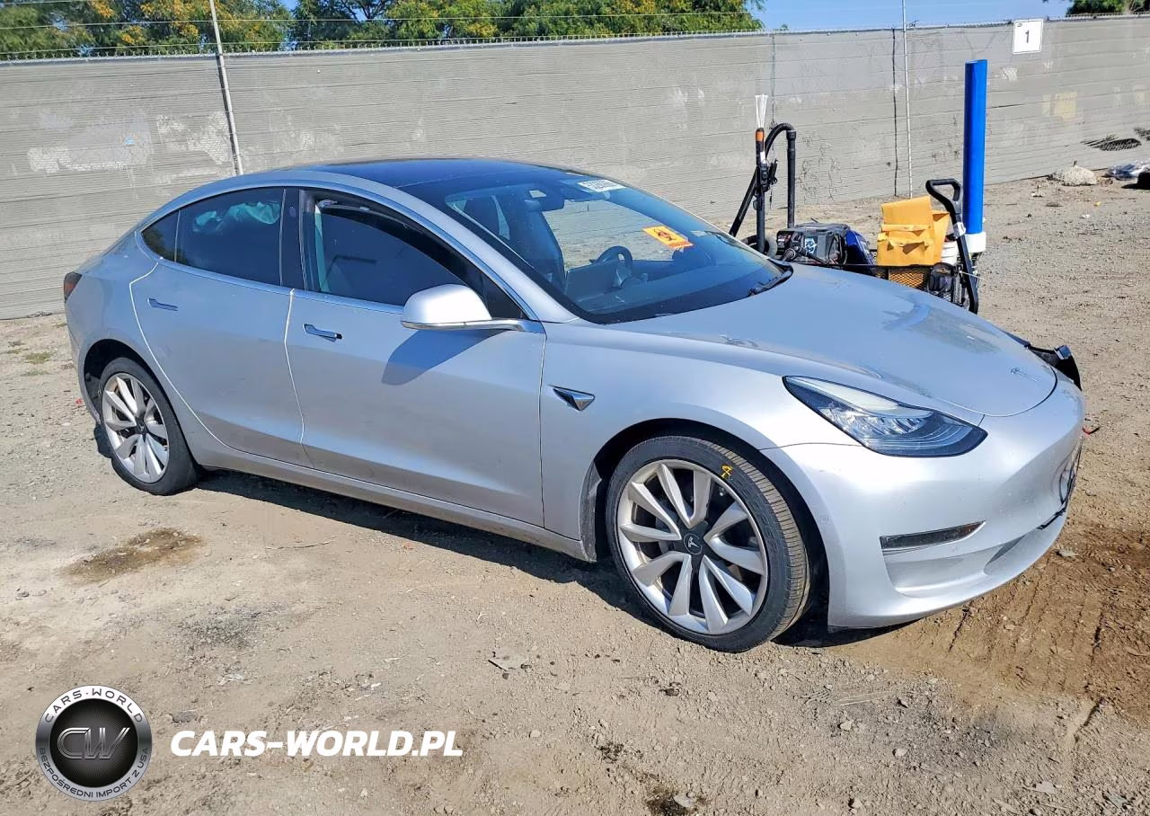 2018 Tesla Model 3 VIN:5YJ3E1EB2JF116947 - 4