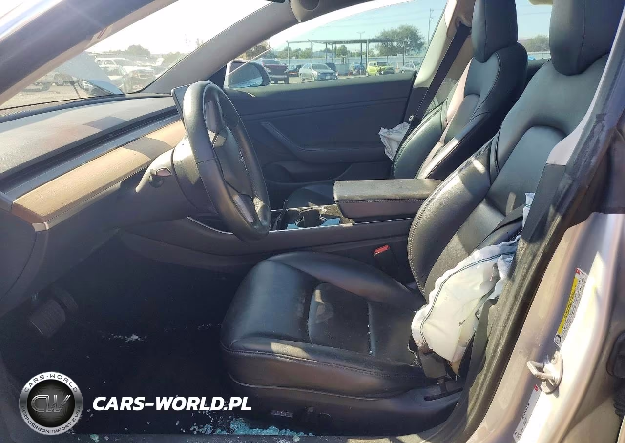 2018 Tesla Model 3 VIN:5YJ3E1EB2JF116947 - 7