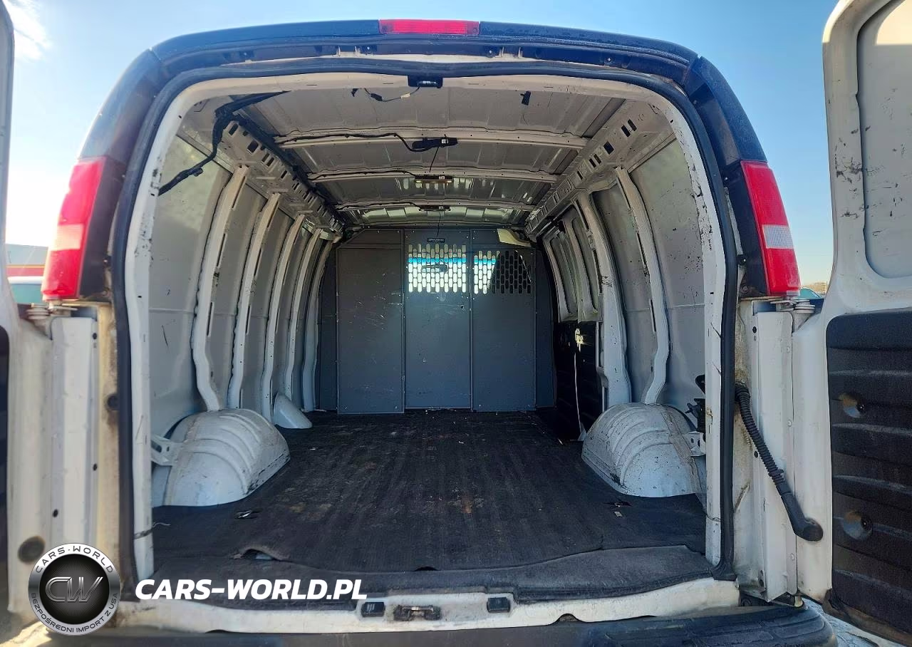 2021 Chevrolet Express 2500 Cargo Delivery Van VIN:1GCWGAFP6M1162716 - 10