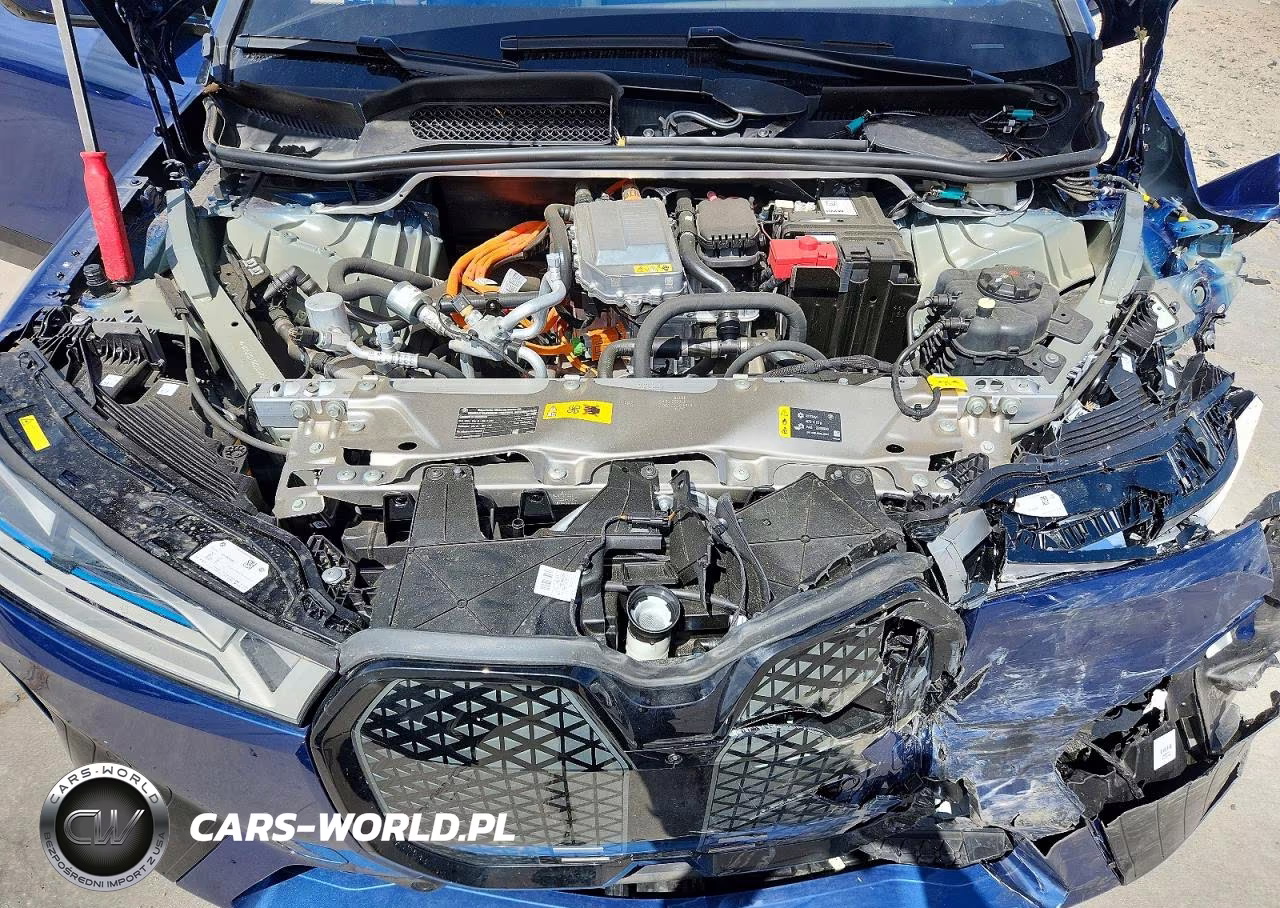 2025 BMW Ix xDrive50 VIN:WB523CF08SCU58827 - 12