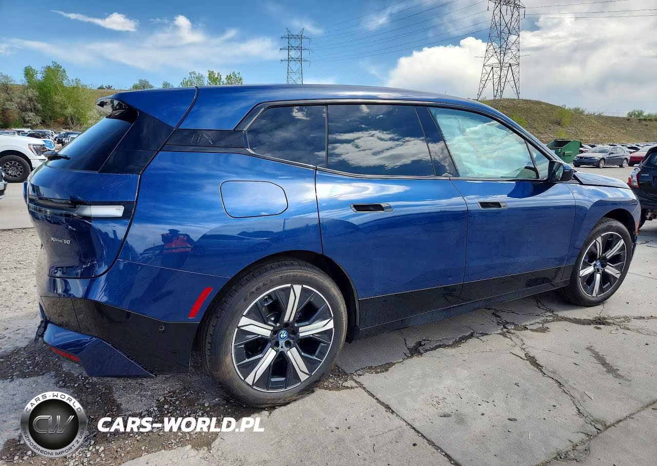 2025 BMW Ix xDrive50 VIN:WB523CF08SCU58827 - 3