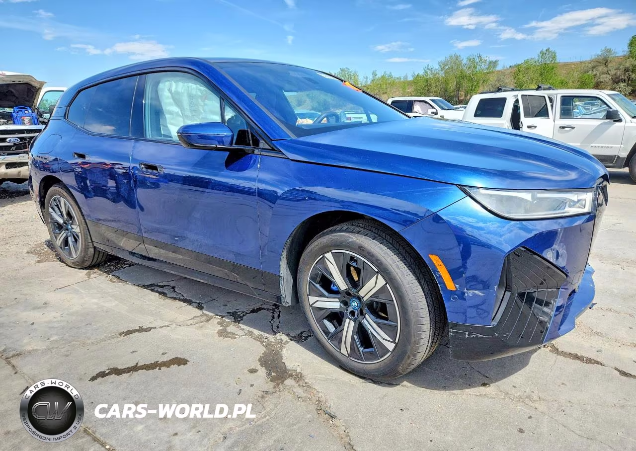 2025 BMW Ix xDrive50 VIN:WB523CF08SCU58827 - 4