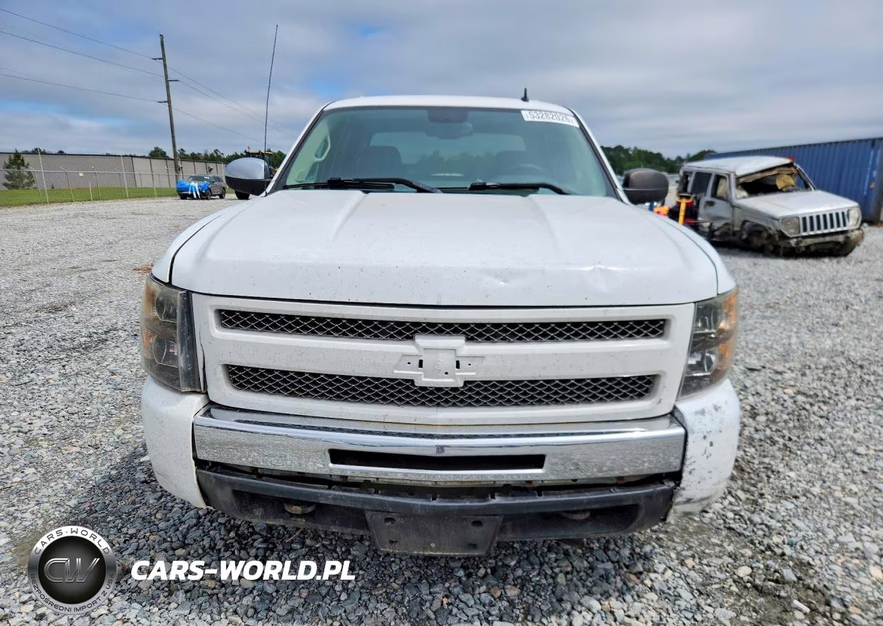 2008 Chevrolet Silverado C1500 VIN:2GCEC13J581153609 - 5