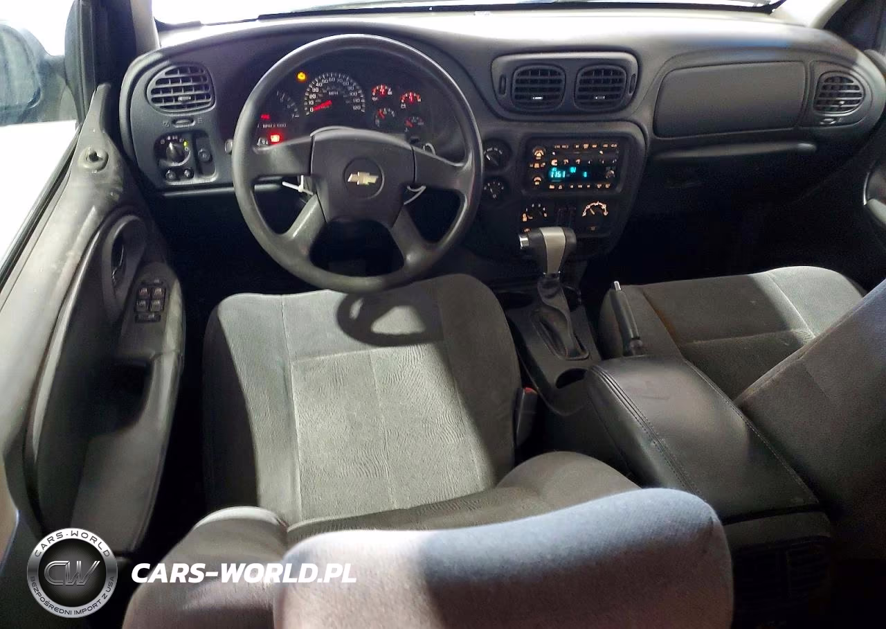 2005 Chevrolet Trailblazer Ls VIN:1GNDT13S352174384 - 8