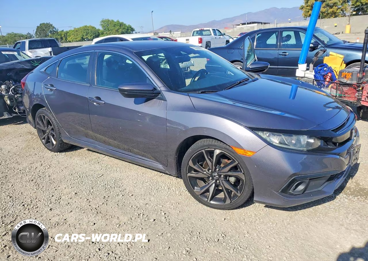 2019 Honda Civic Sport VIN:2HGFC2F8XKH517915 - 4