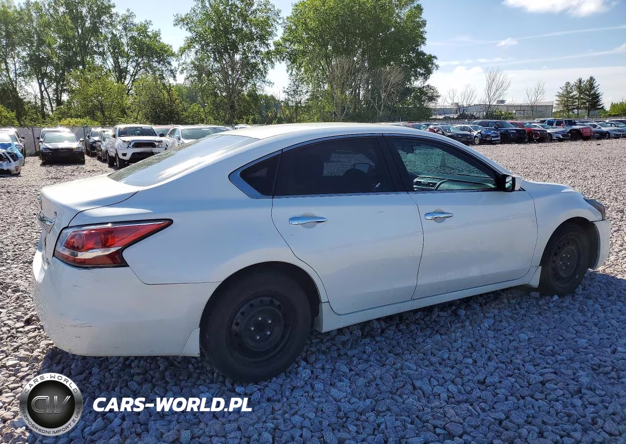 2014 Nissan Altima 2.5 S VIN:1N4AL3AP0EN210395 - 3