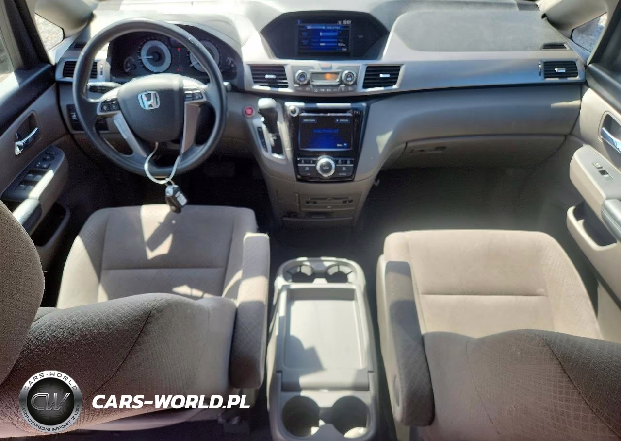 2016 Honda Odyssey Se VIN:5FNRL5H33GB150884 - 8