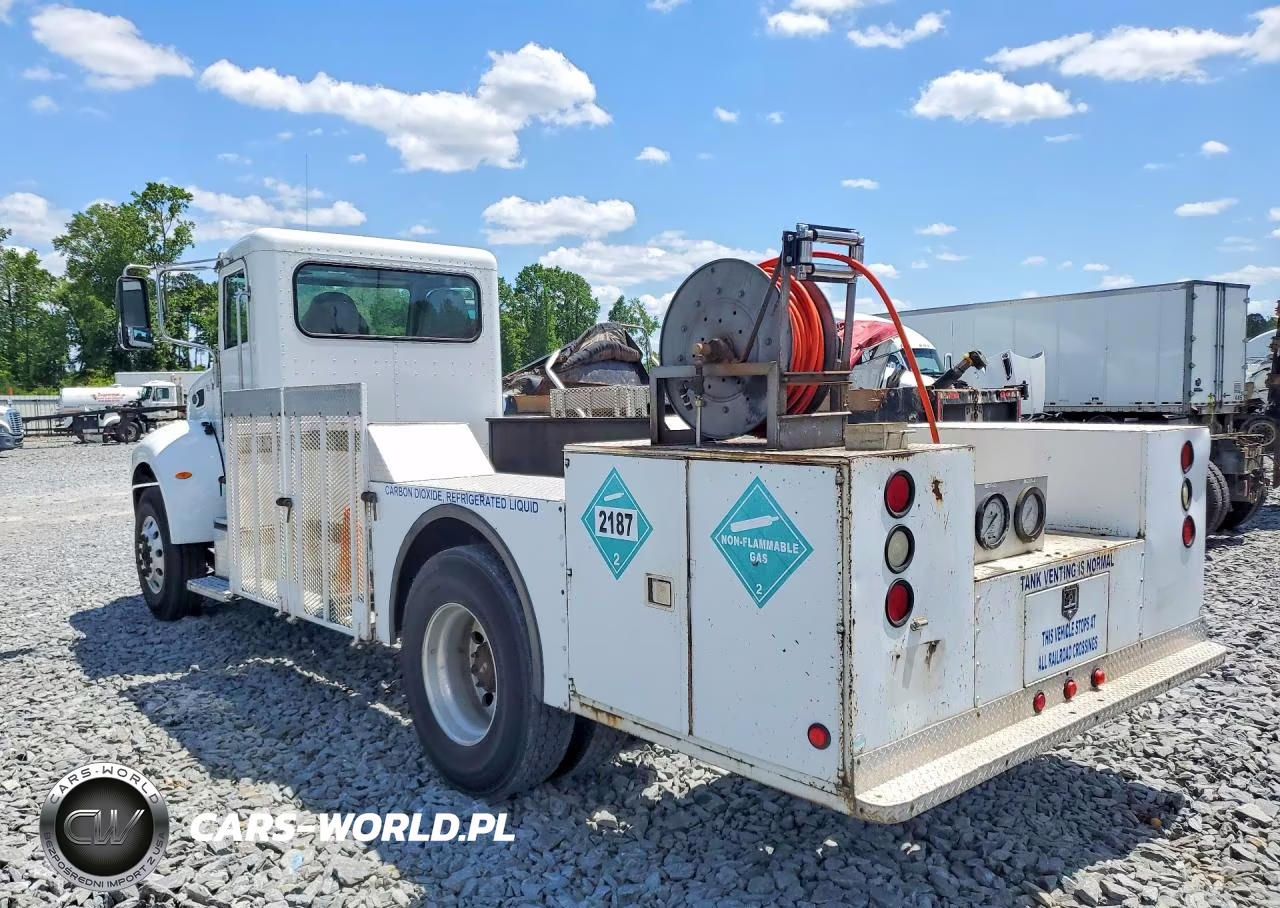 2016 Peterbilt 337 Utility - Service Truck VIN:2NP2HM7X8GM355676 - 2