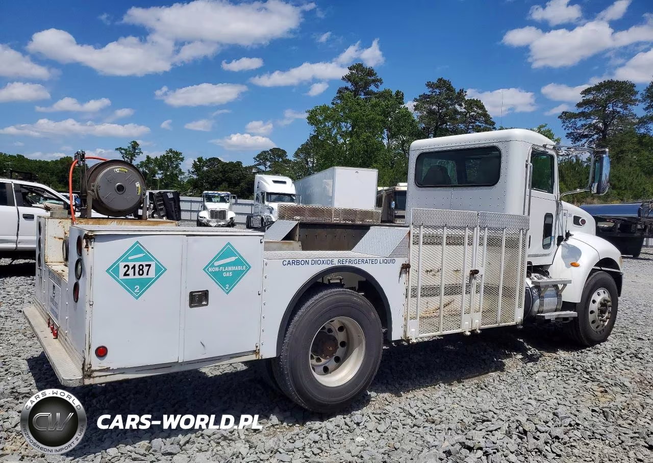 2016 Peterbilt 337 Utility - Service Truck VIN:2NP2HM7X8GM355676 - 3