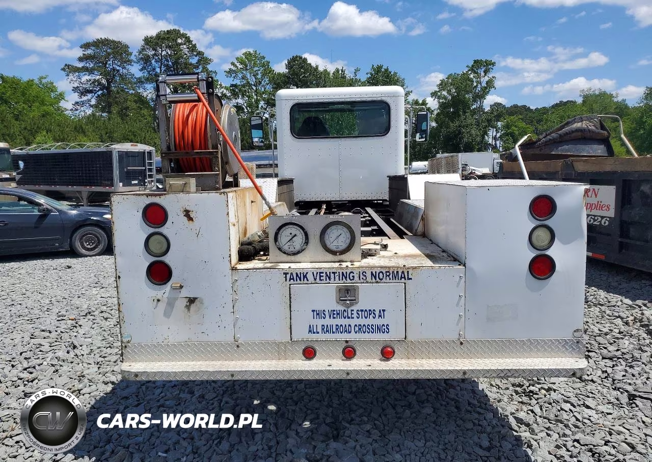 2016 Peterbilt 337 Utility - Service Truck VIN:2NP2HM7X8GM355676 - 6