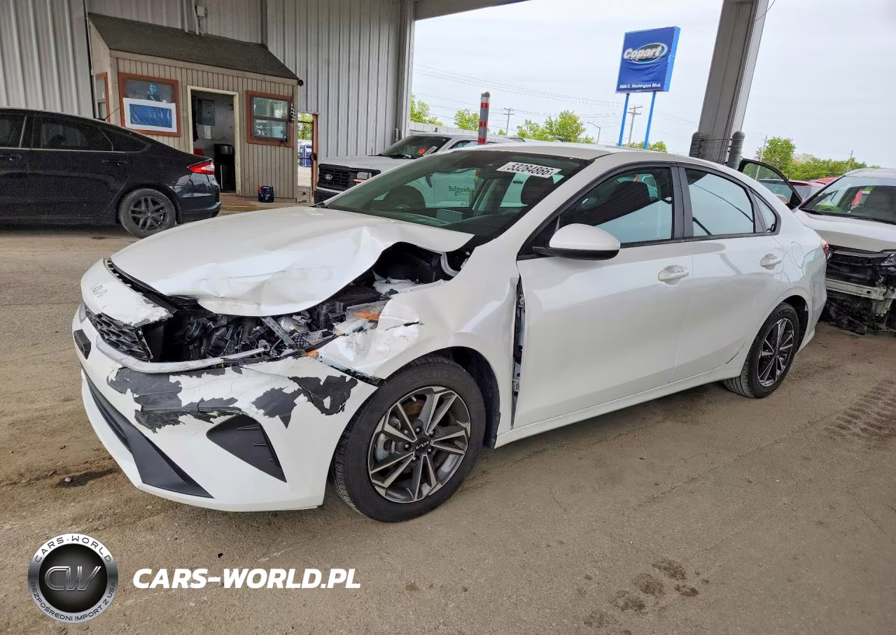 2023 Kia Forte Lxs – zdjęcie 1 z 12