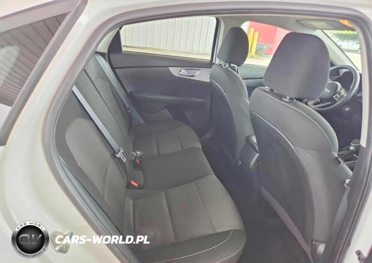 2023 Kia Forte Lxs VIN:3KPF24AD8PE567314 - 10