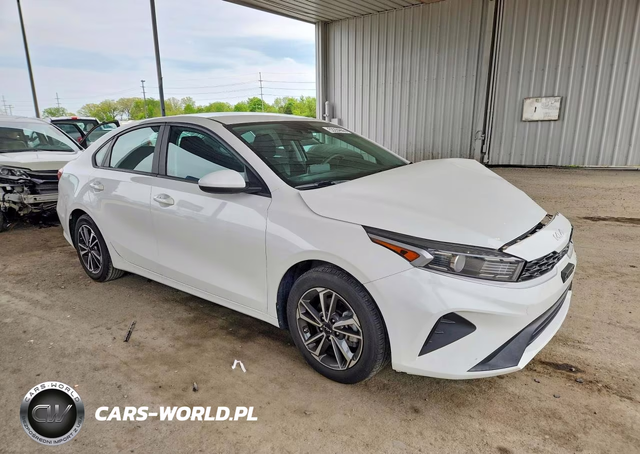 2023 Kia Forte Lxs VIN:3KPF24AD8PE567314 - 4