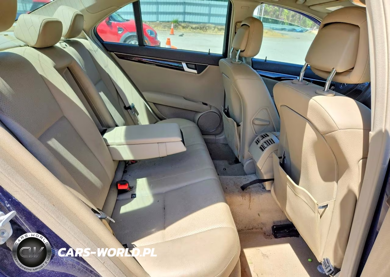 2014 Mercedes-Benz C 250 VIN:WDDGF4HB1EG232279 - 10