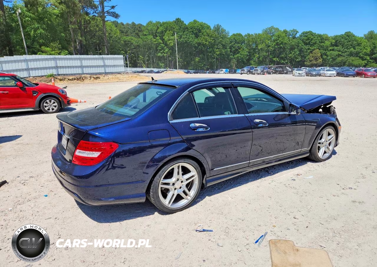 2014 Mercedes-Benz C 250 VIN:WDDGF4HB1EG232279 - 3