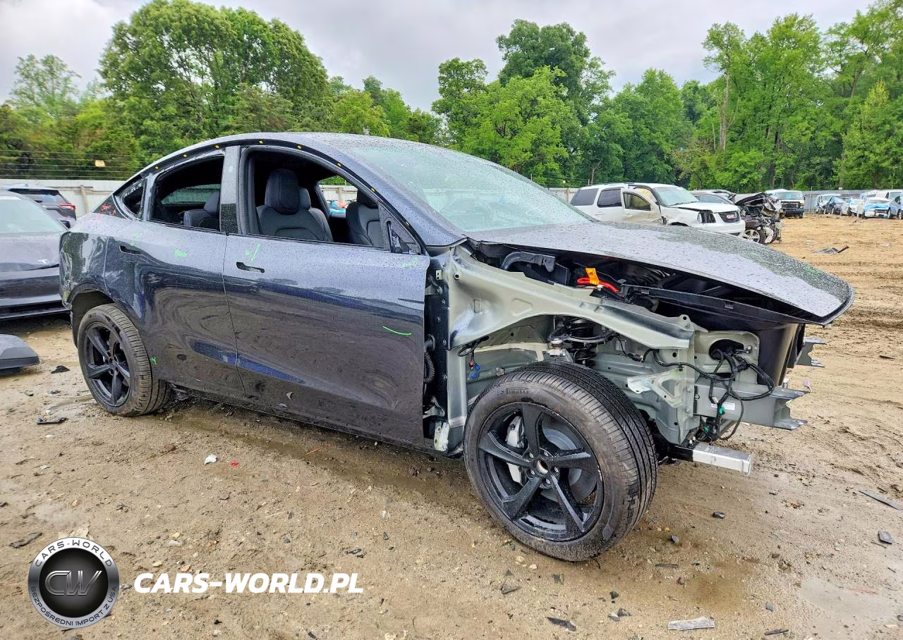 2026 Tesla Model Y VIN:7SAYGDED8TA661329 - 4