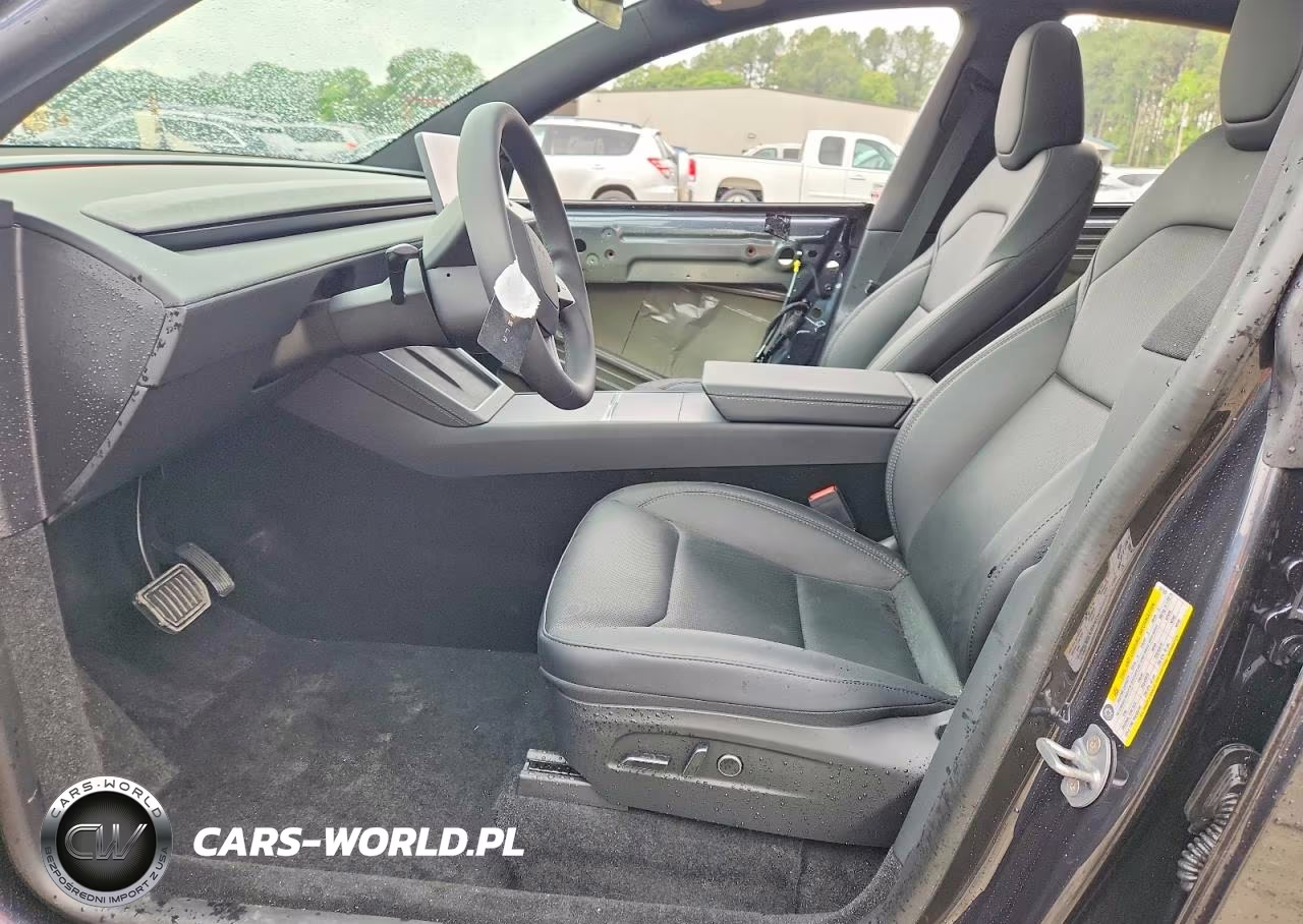 2026 Tesla Model Y VIN:7SAYGDED8TA661329 - 7