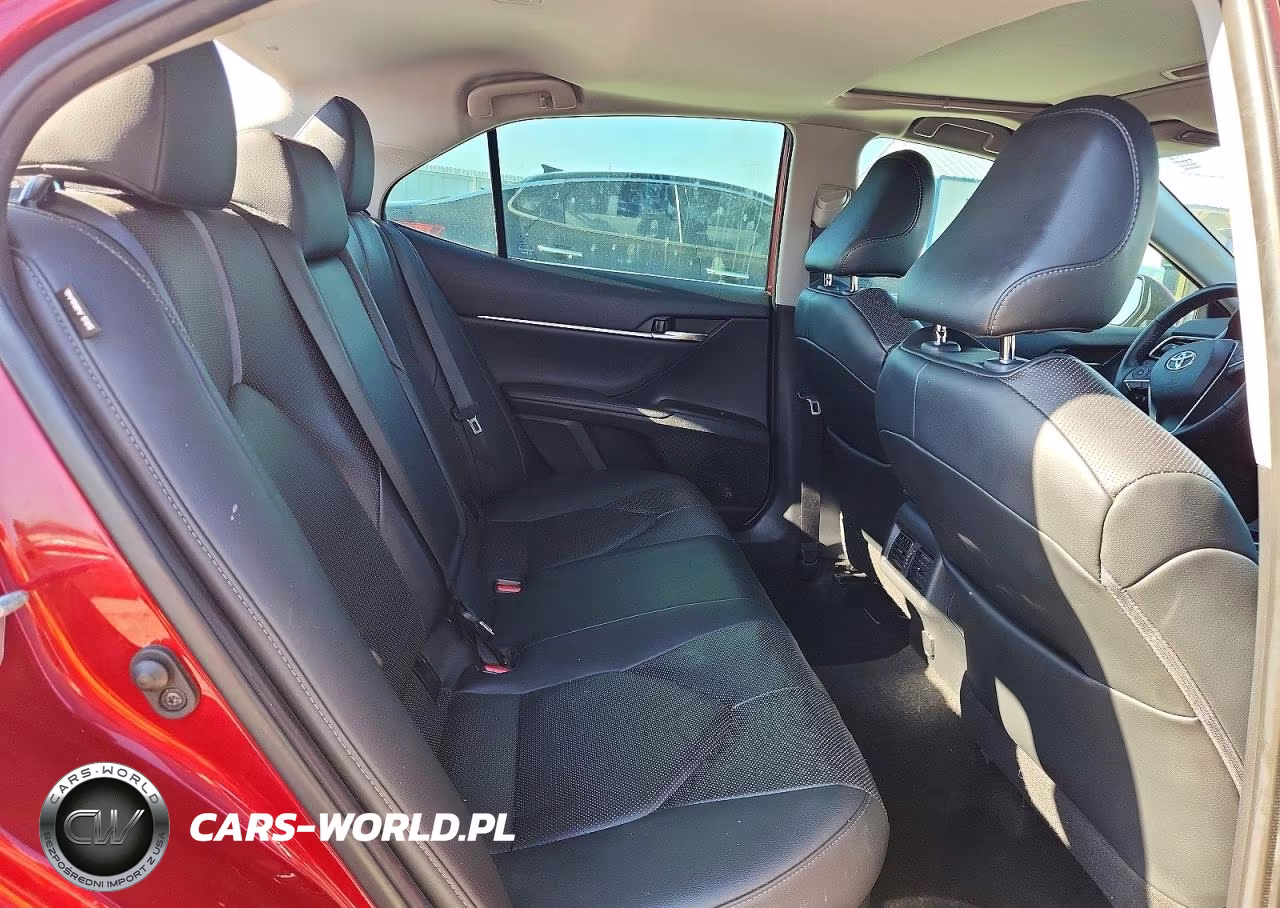 2021 Toyota Camry Xle VIN:4T1F31AK4MU568947 - 10