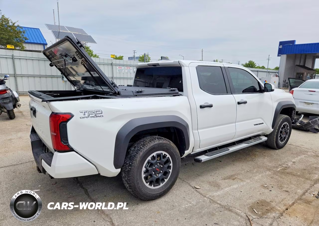2025 Toyota Tacoma Trd Off-Road VIN:3TMLB5JN3SM107140 - 3
