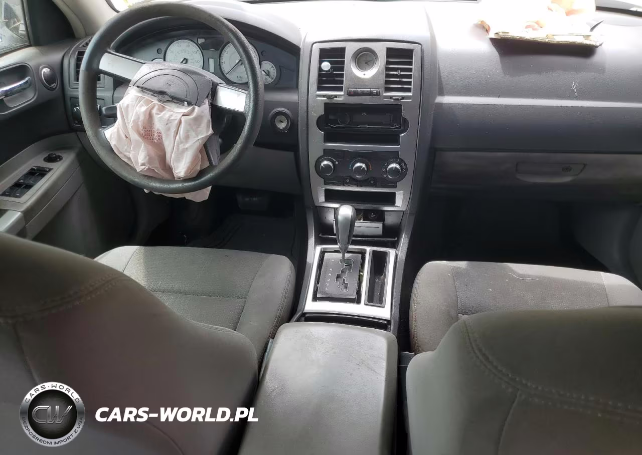 2006 Chrysler 300 VIN:2C3KA43RX6H461125 - 8