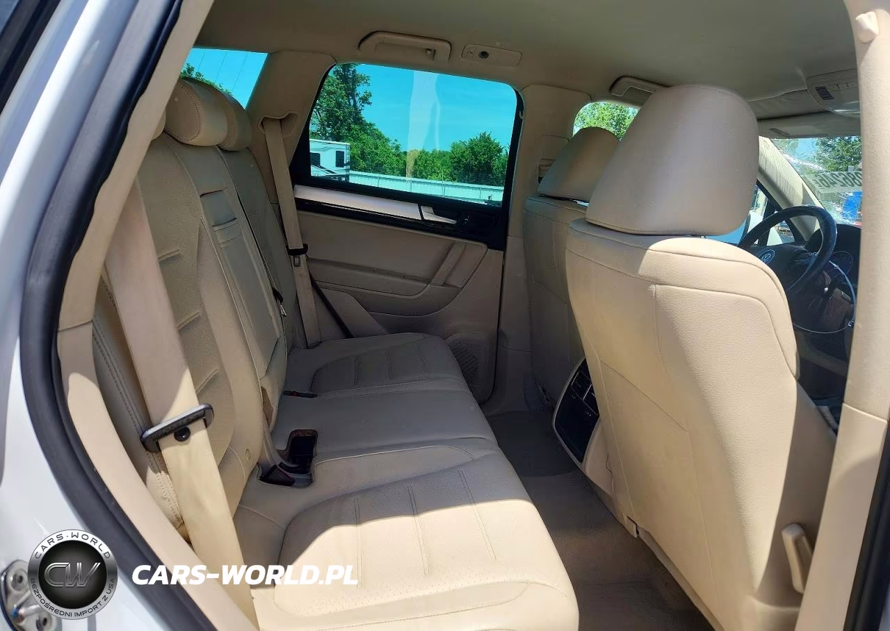 2012 Volkswagen Touareg V6 Tdi VIN:WVGEK9BPXCD008033 - 11