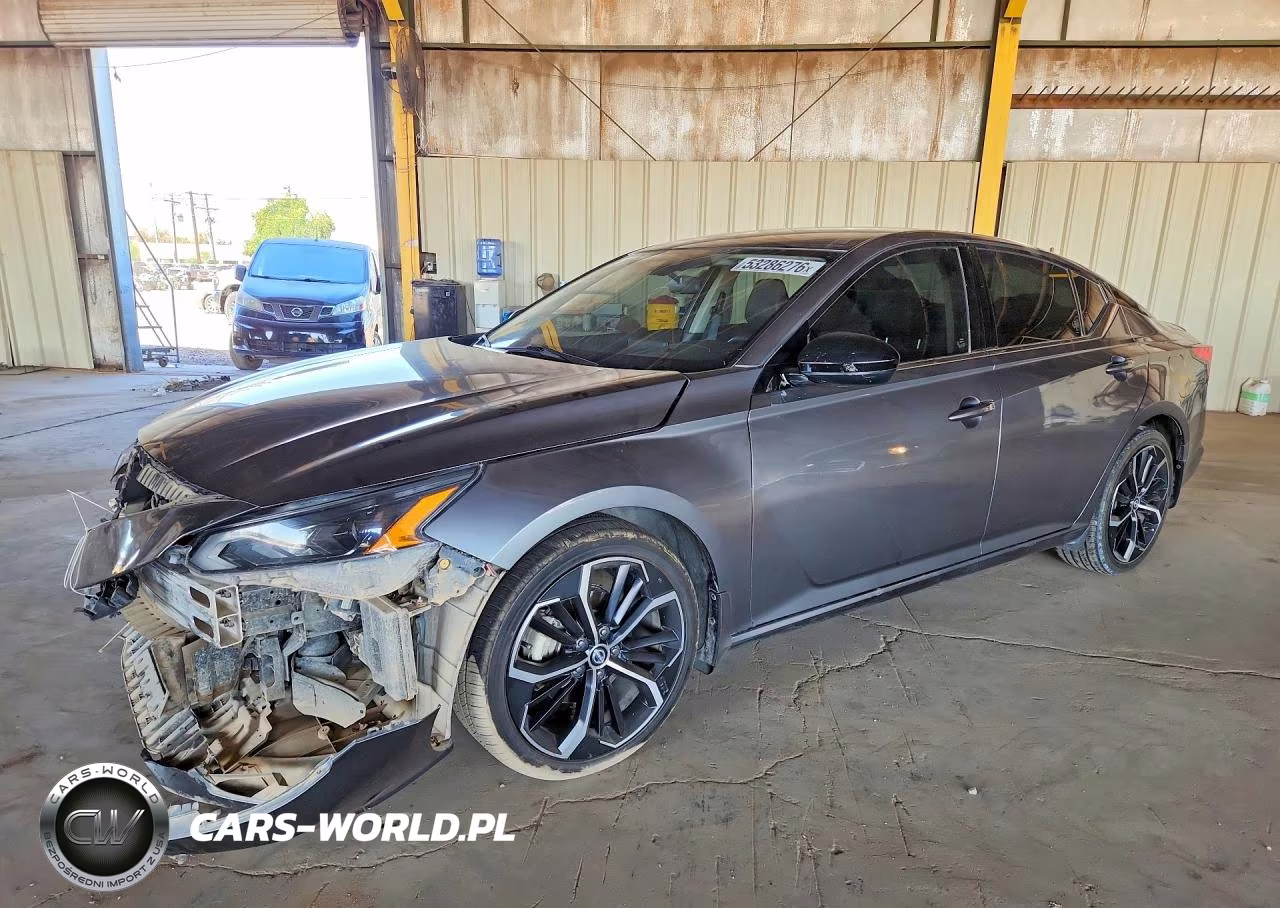 2023 Nissan Altima Sr – zdjęcie 1 z 12