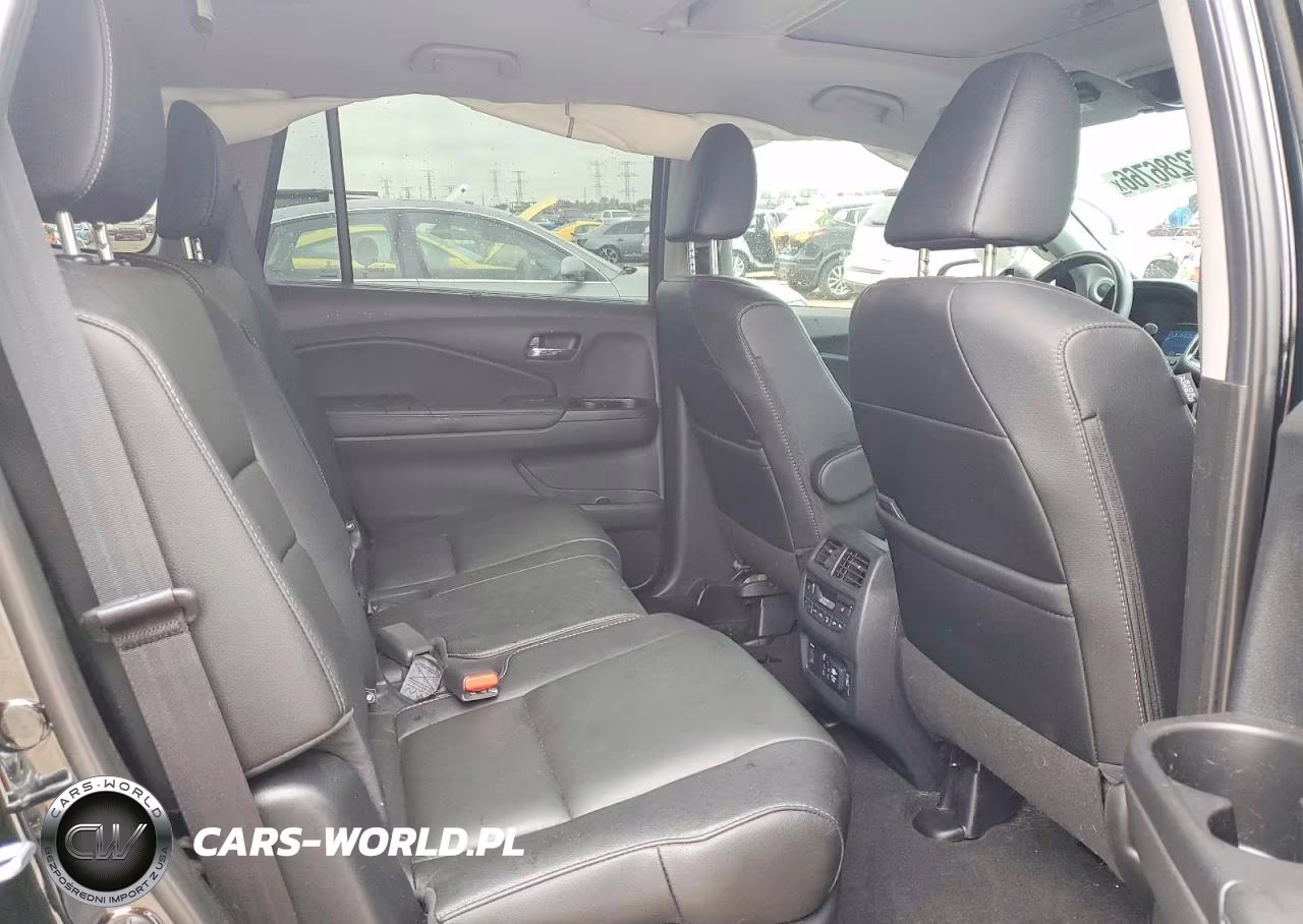 2021 Honda Pilot Touring VIN:5FNYF6H98MB084860 - 10