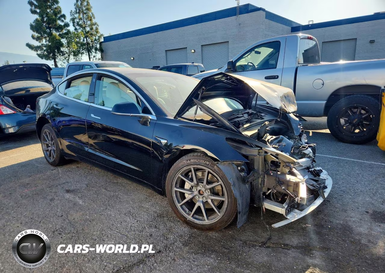 2019 Tesla Model 3 VIN:5YJ3E1EB8KF391577 - 4