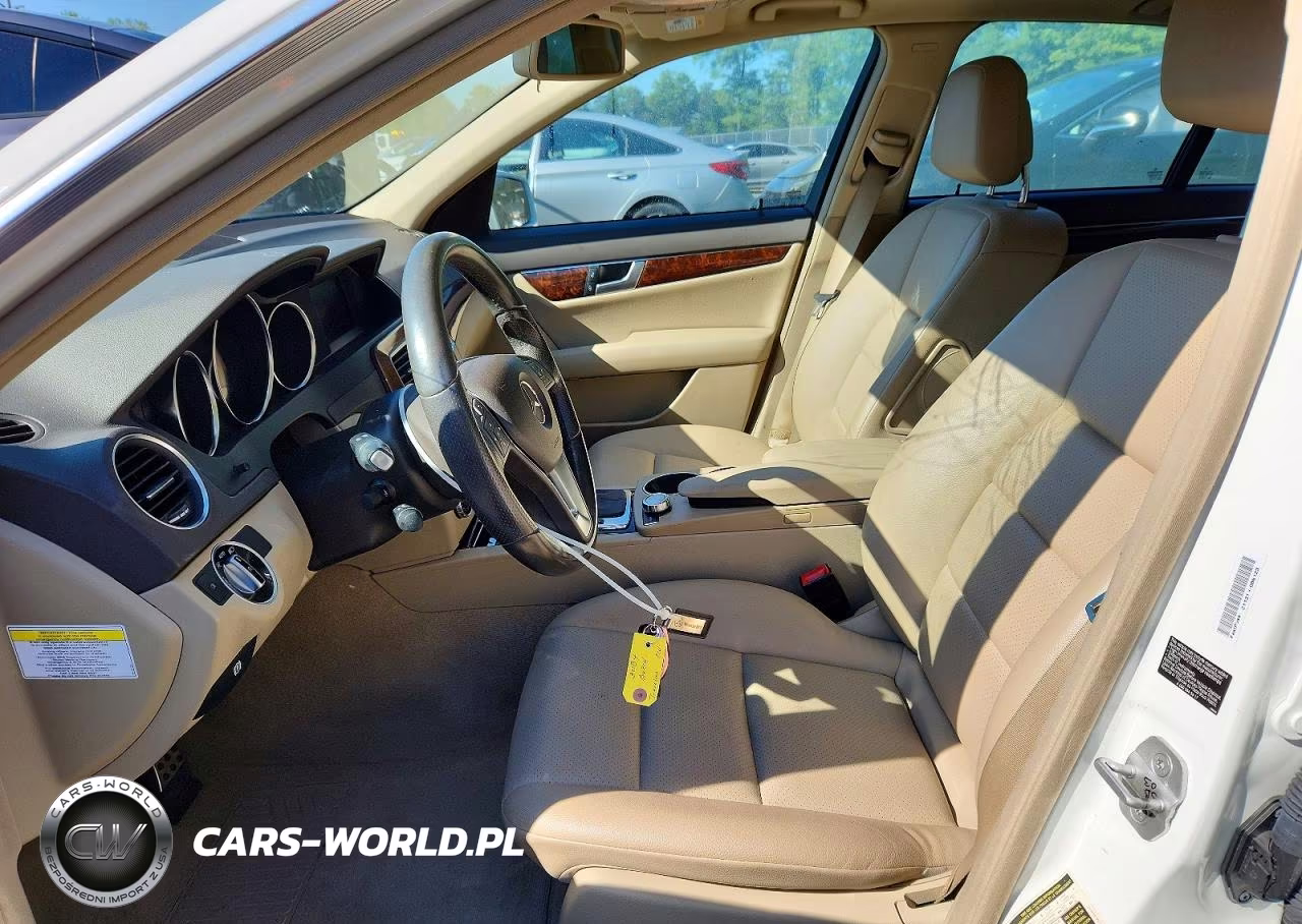 2014 Mercedes-Benz C 300 4Matic VIN:WDDGF8AB7ER305435 - 7