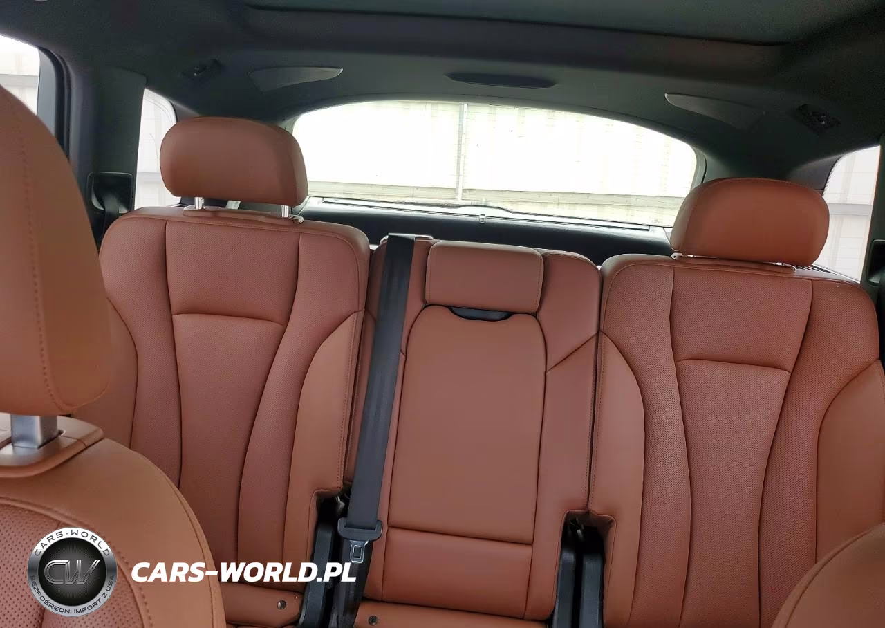 2020 Audi Q7 Prestige VIN:WA1VXAF74LD011702 - 10