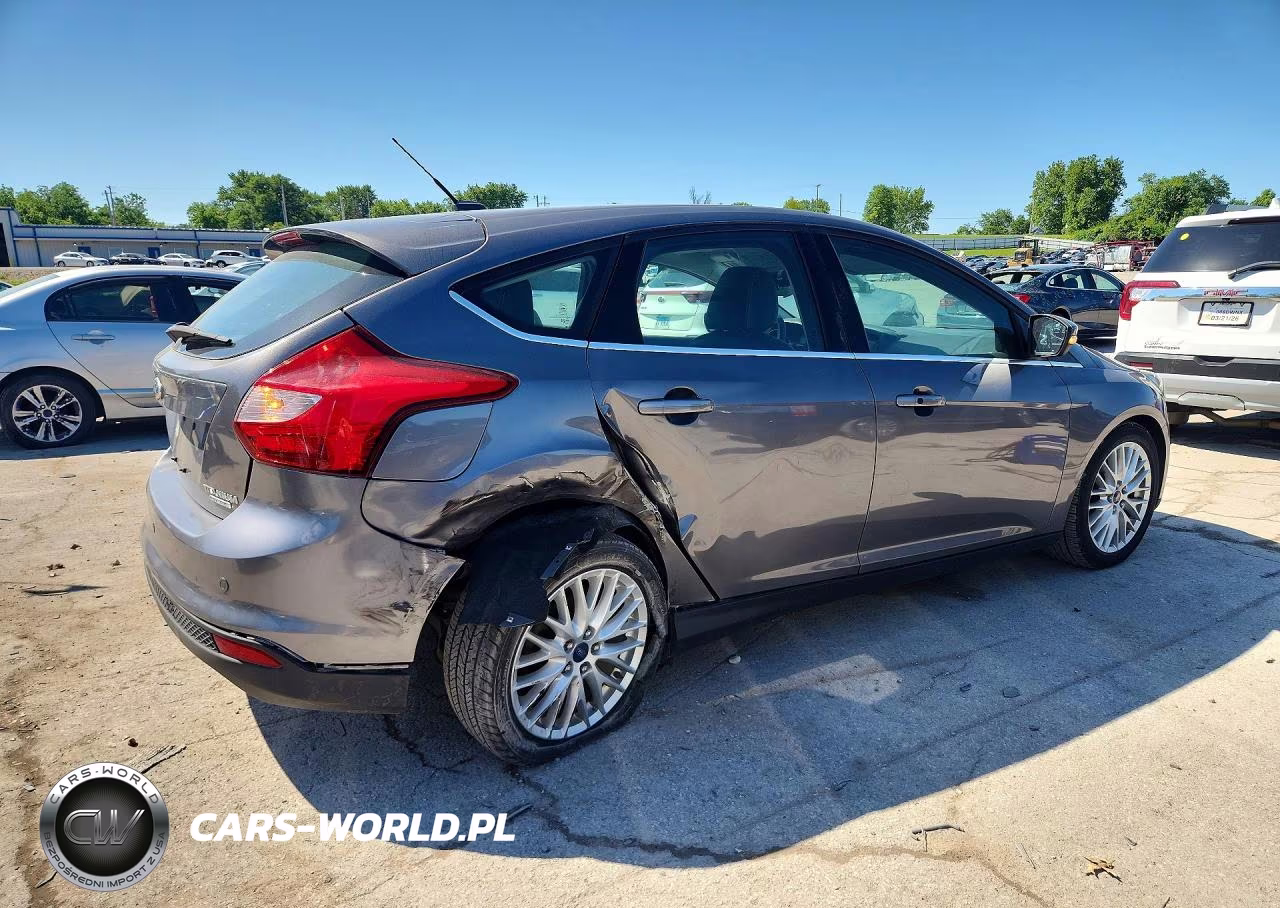 2013 Ford Focus Titanium VIN:1FADP3N24DL106258 - 3