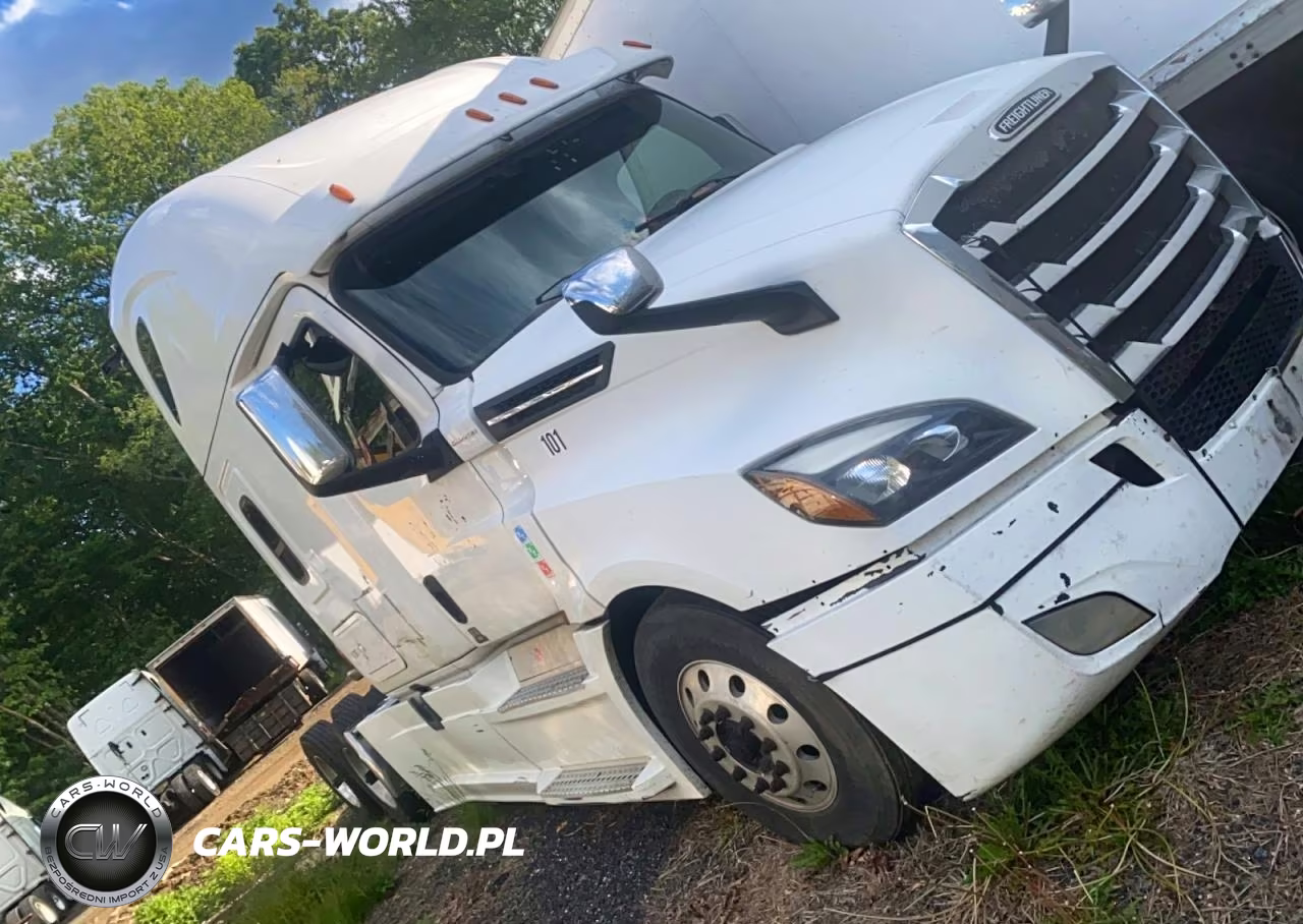 2019 Freightliner Cascadia Trucks