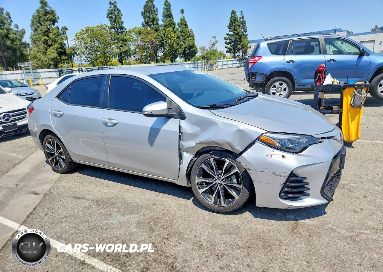 2018 Toyota Corolla Se VIN:5YFBURHE3JP785381 - 4