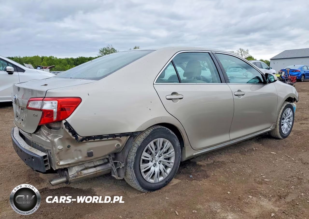 2014 Toyota Camry Le VIN:4T1BF1FK1EU428368 - 3