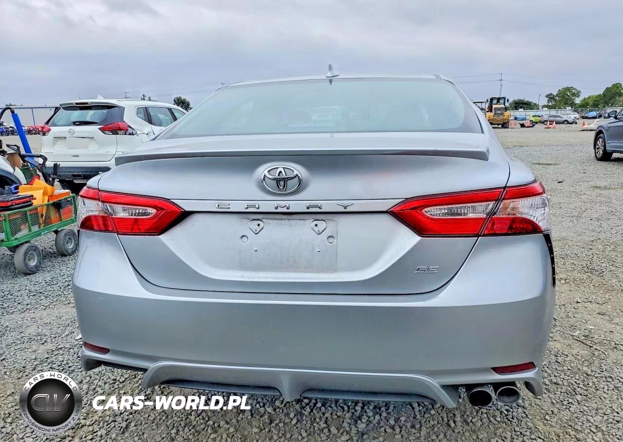 2020 Toyota Camry Se VIN:4T1G11AK0LU870440 - 6