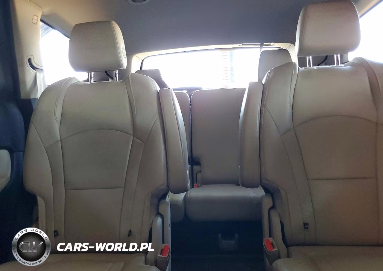 2018 Buick Enclave Essence VIN:5GAERBKW7JJ212755 - 10