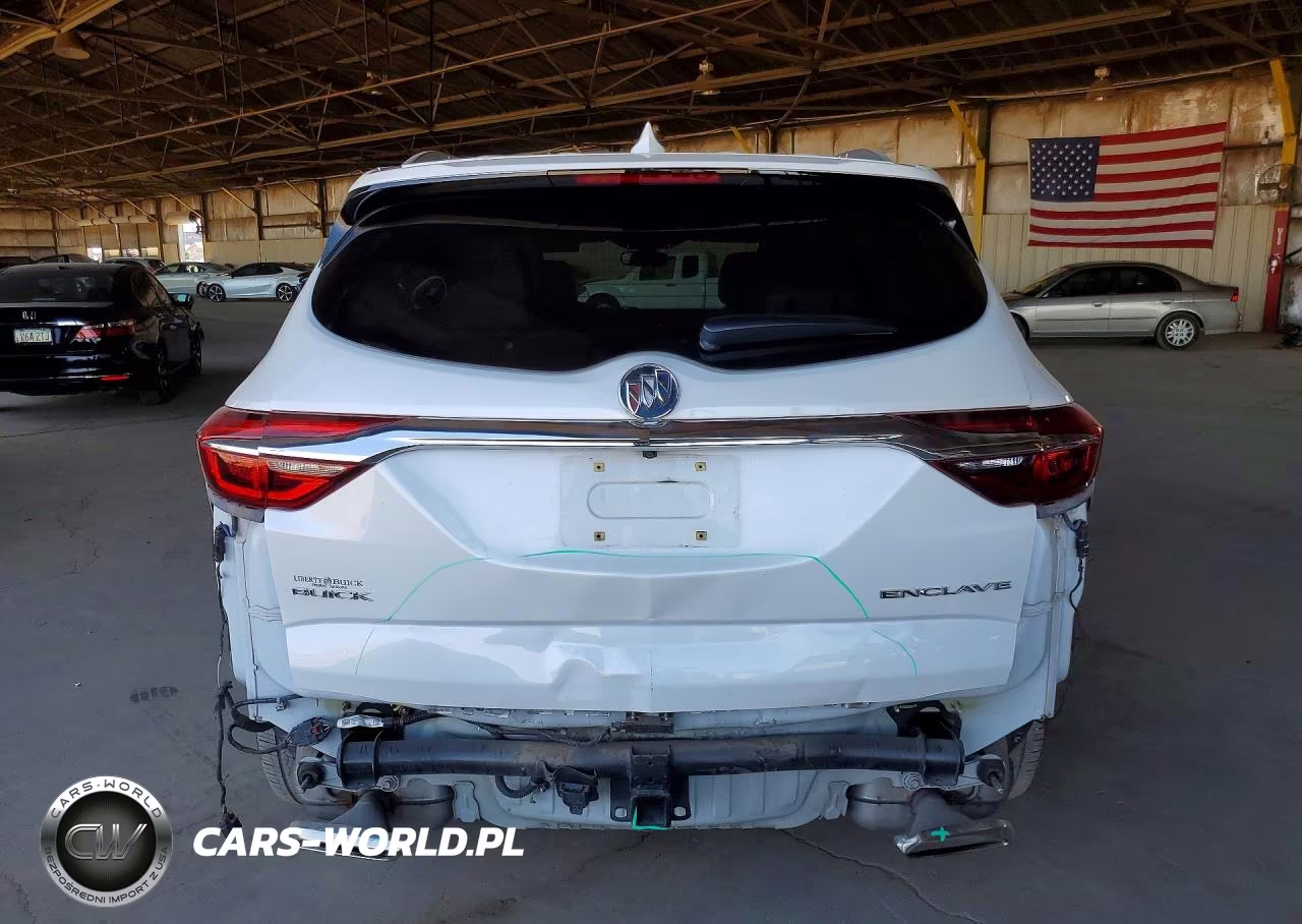 2018 Buick Enclave Essence VIN:5GAERBKW7JJ212755 - 6