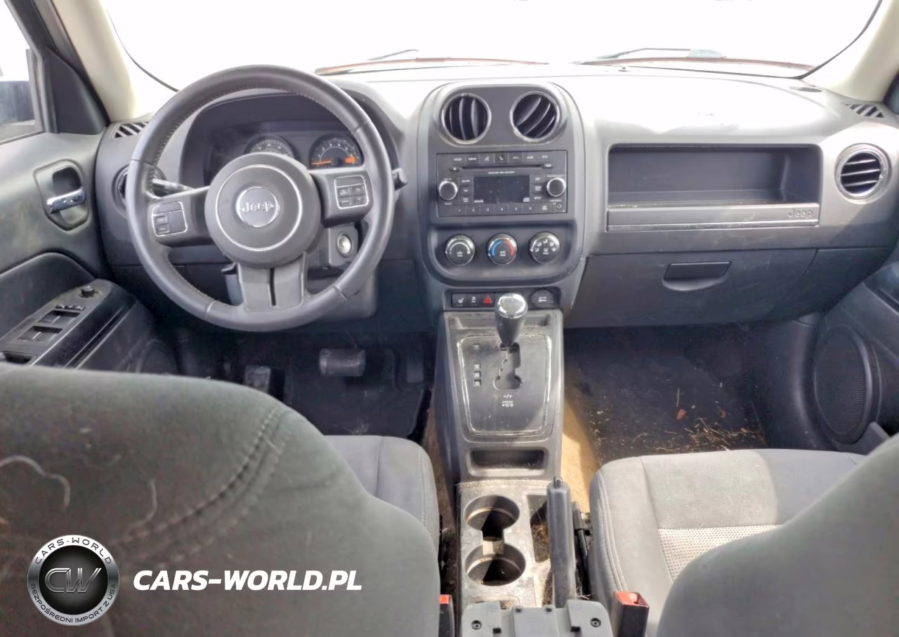 2016 Jeep Patriot Latitude VIN:1C4NJPFA9GD640318 - 8