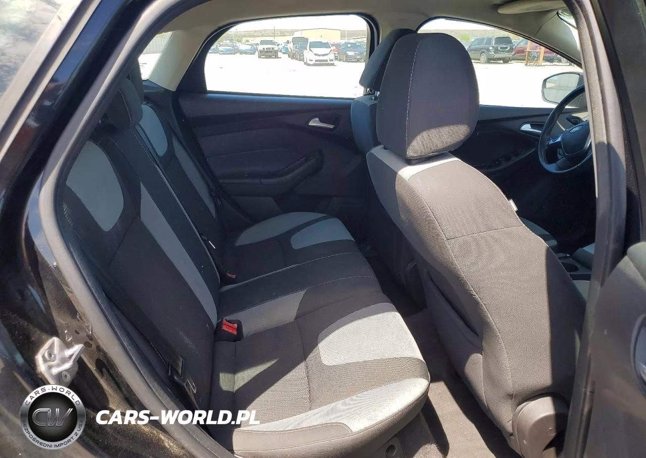 2014 Ford Focus Se VIN:1FADP3K27EL276782 - 10