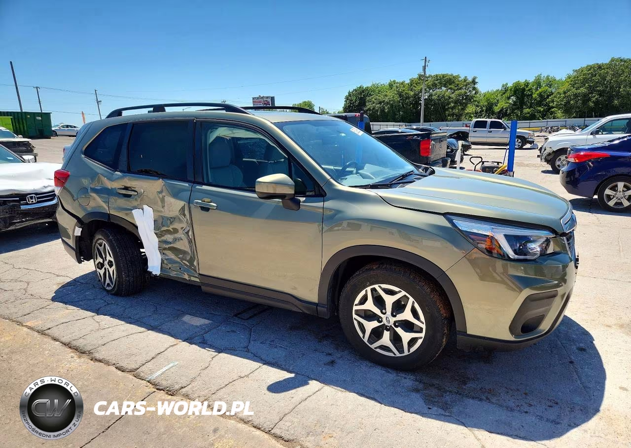 2021 Subaru Forester Premium VIN:JF2SKAJC7MH586741 - 4