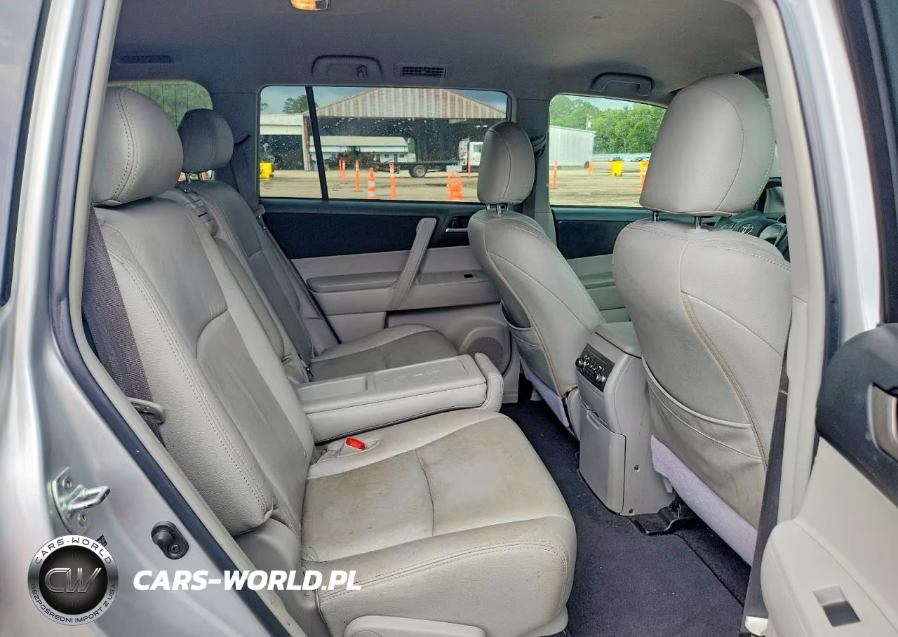 2013 Toyota Highlander Plus VIN:5TDZK3EH8DS105177 - 10