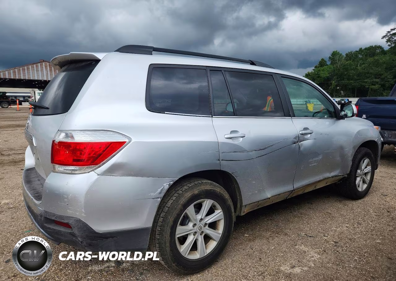 2013 Toyota Highlander Plus VIN:5TDZK3EH8DS105177 - 3