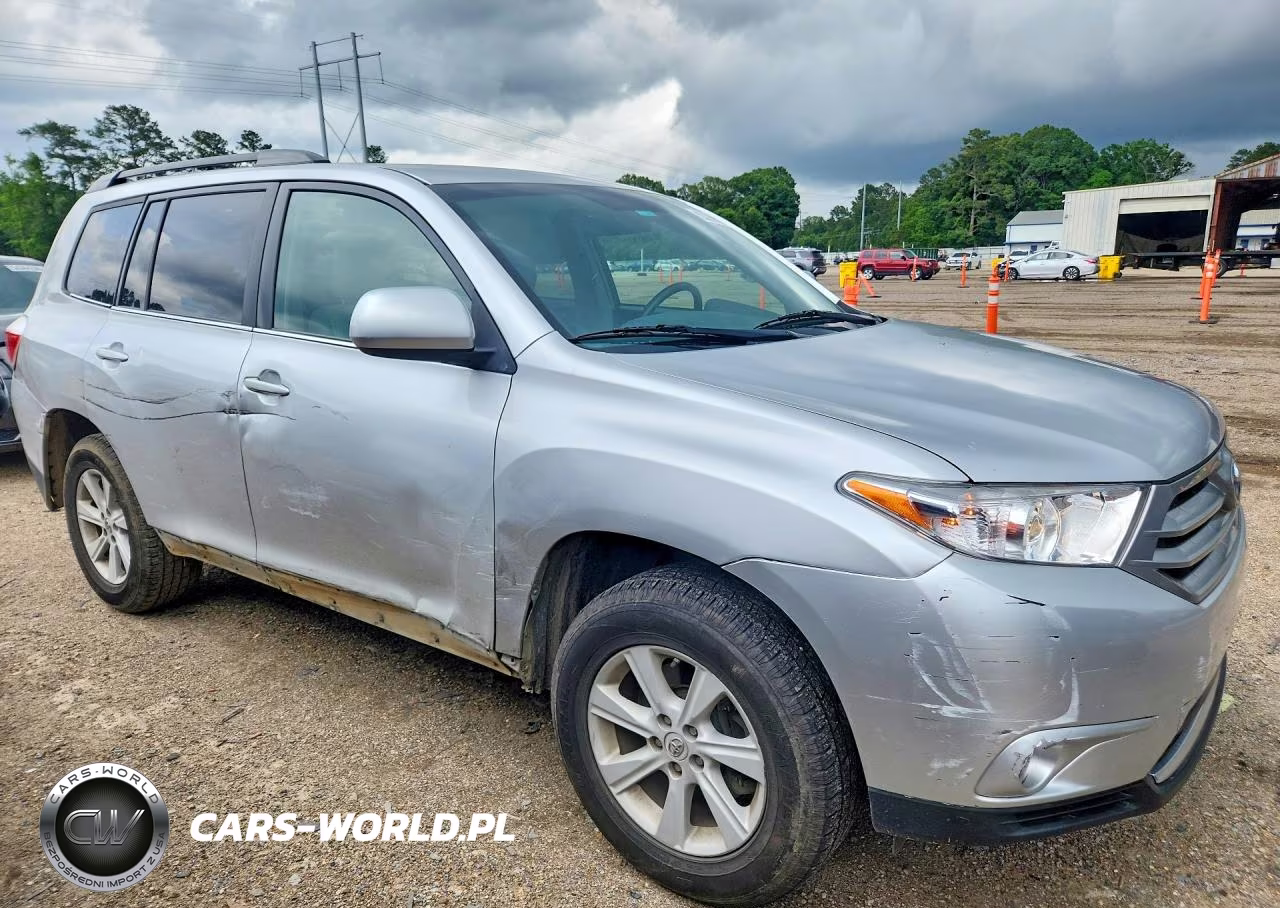 2013 Toyota Highlander Plus VIN:5TDZK3EH8DS105177 - 4